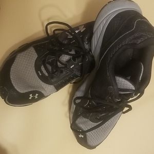 Under Armour size 12